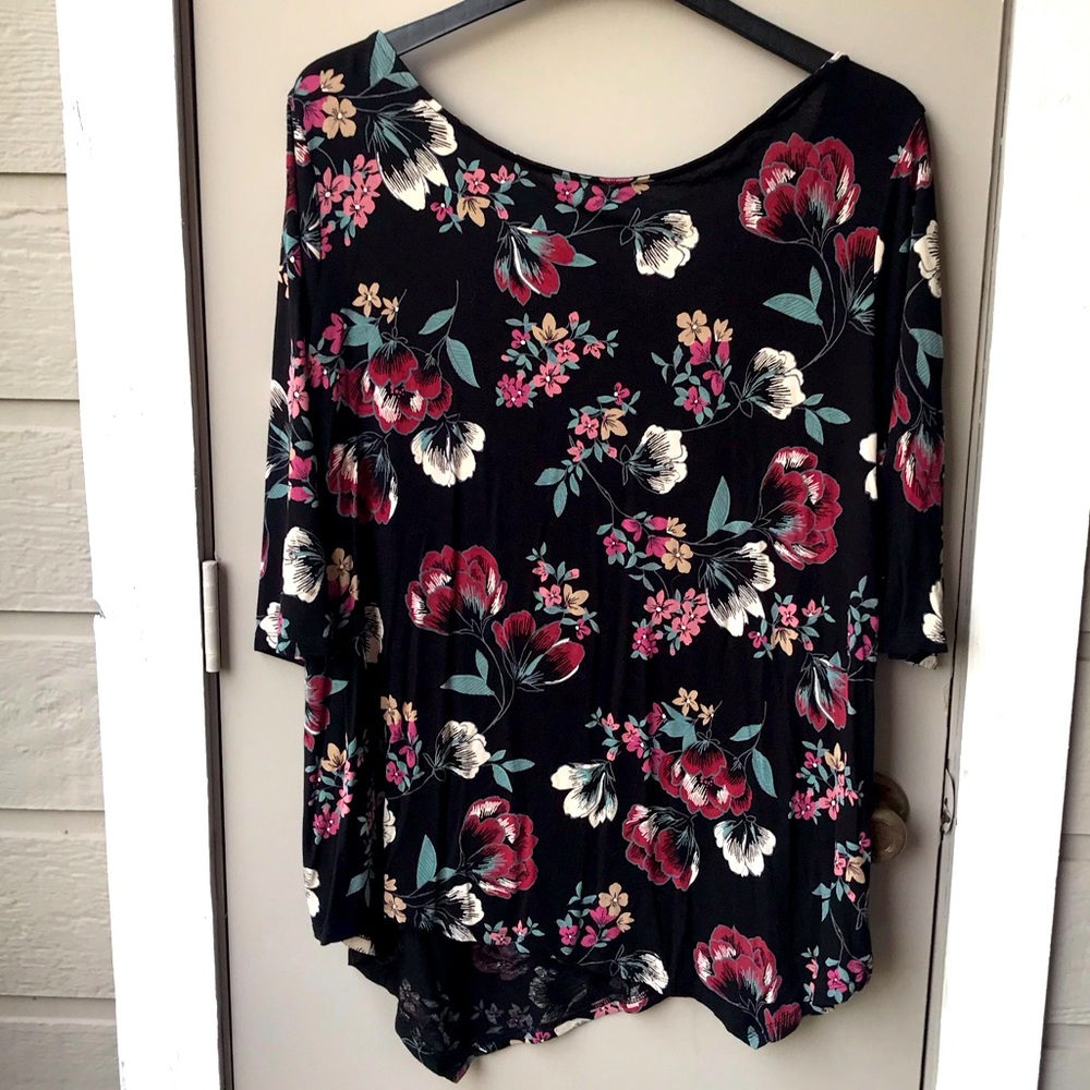 2X Terra & Sky Blouse with criss cross back and asymmetrical hymn.